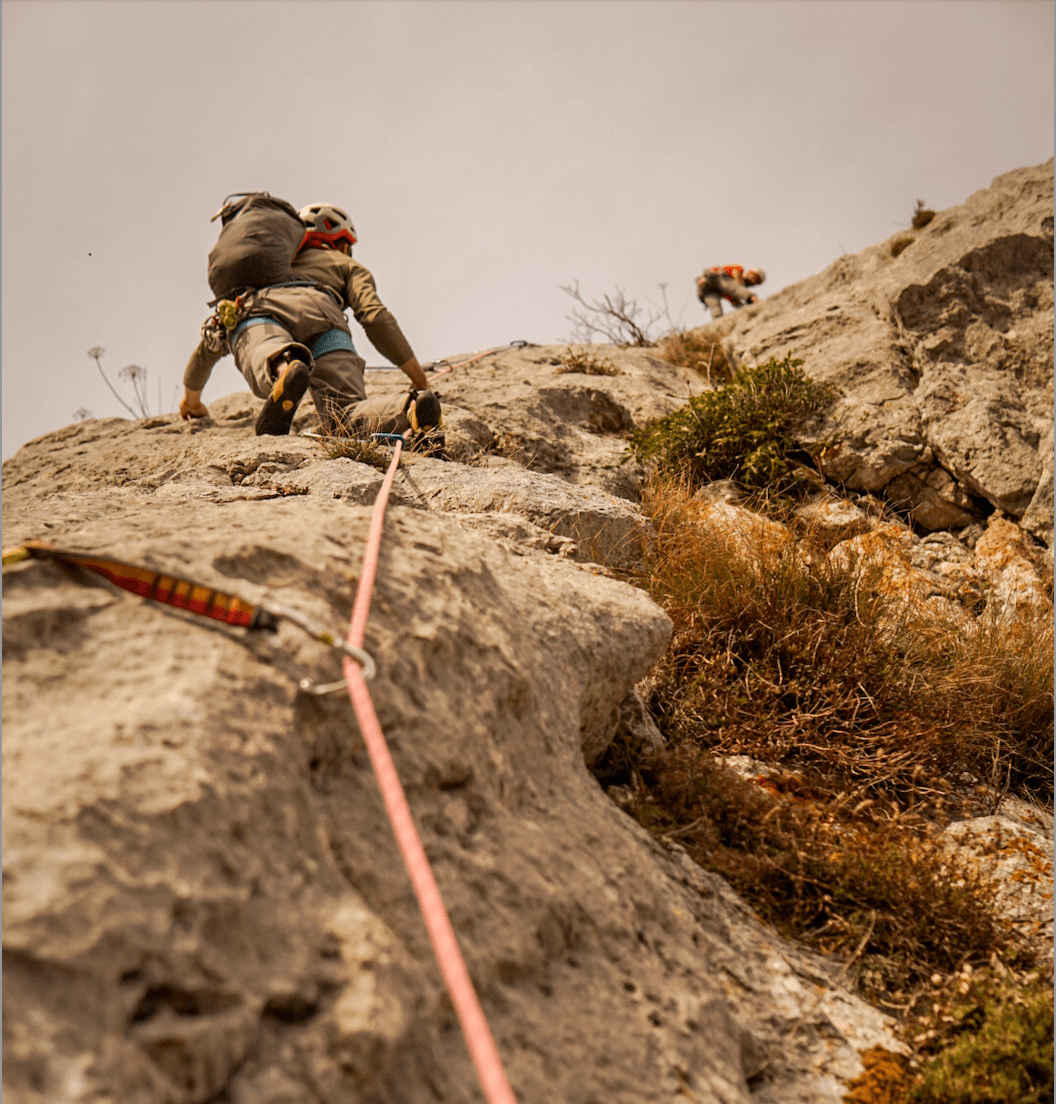 Curso de iniciación escalada deportiva en roca